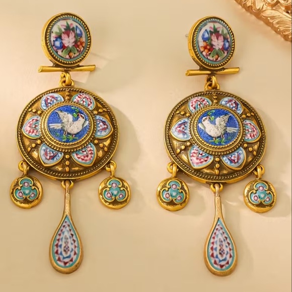 NEW Elegant Gold and Blue Enamel Earrings - Picture 6 of 6